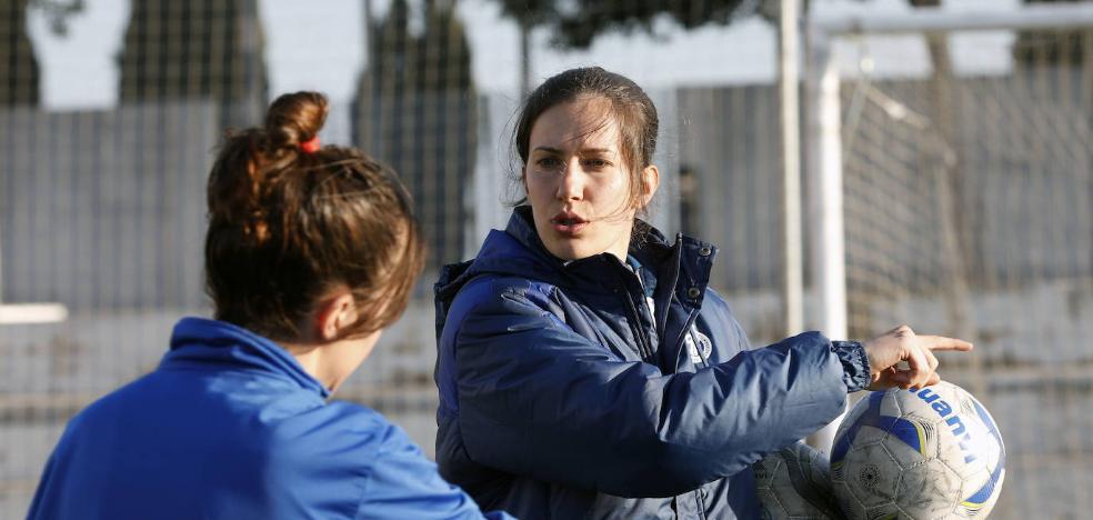 Andrea Esteban deja la selección para seguir «creciendo como entrenadora»