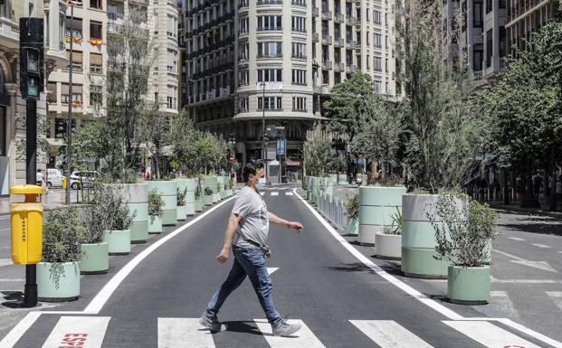 Grezzi adjudicó a dedo la nueva Plaza por su urgencia pero la demoró seis meses