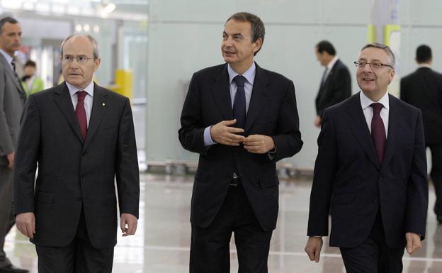 Enagás ficha a los exministros Montilla y Blanco, del PSOE, y un asesor cercano a Podemos