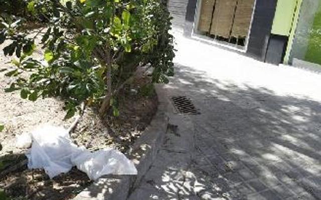 Clava un cuchillo de monte al novio de su hija en Valencia