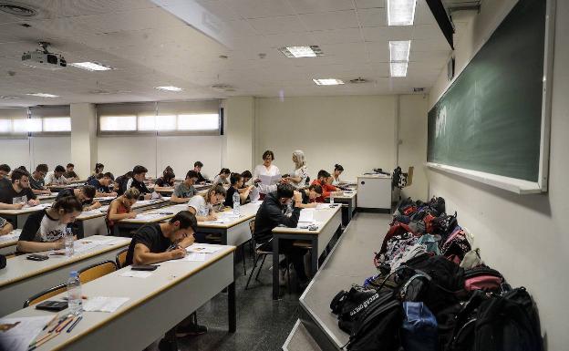 Las universidades seguirán el curso que viene con las clases teóricas a distancia