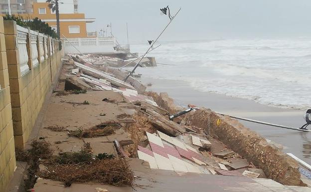 Costas condiciona el arreglo del paseo del Perelló a retranquear 3,5 metros