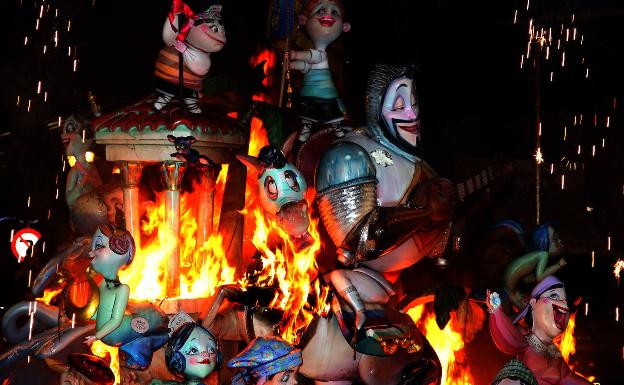 El PSPV de Dénia pedirá al Consell ayudas para los artistas de fallas y hogueras