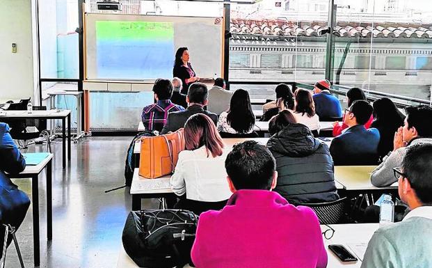 30 años trabajando por aumentar la cultura financiera y bursátil