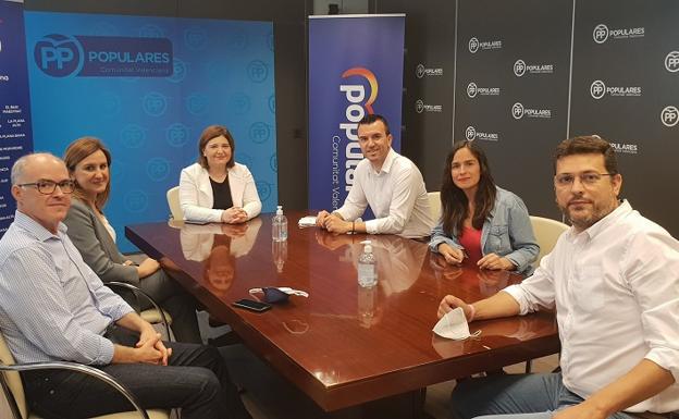 La imagen del acuerdo: Mompó será el presidente provincial del PP de Valencia