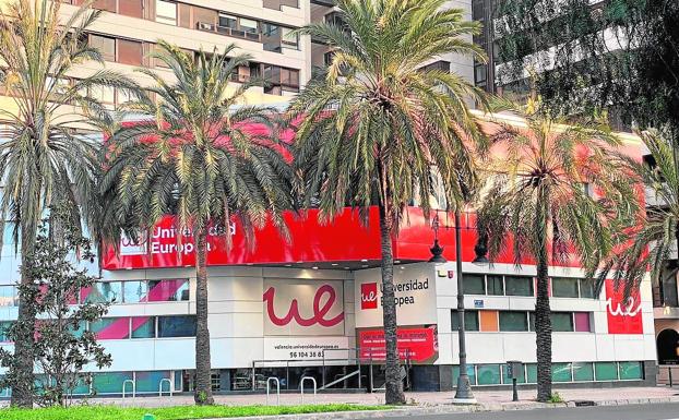 Tecnología y especialización, la fórmula secreta de la formación superior