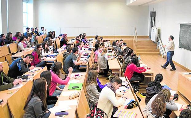 La Universitat de València sube en el ranking de las más populares de internet