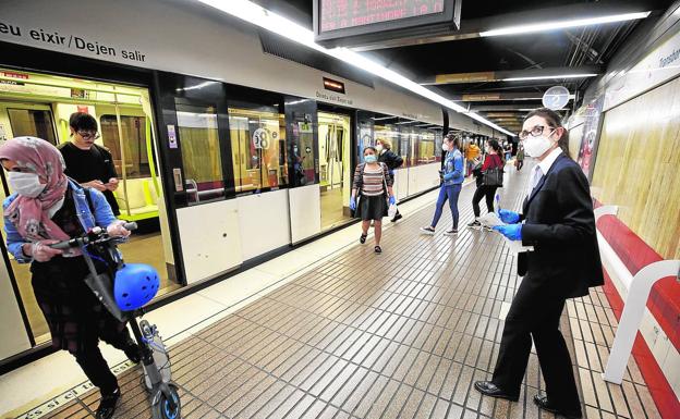 La caída de ingresos y pasajeros pone en jaque al transporte público