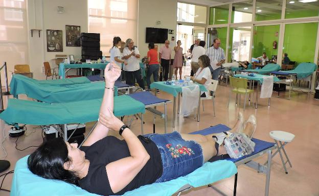 Donación de sangre en el centro social de Dénia