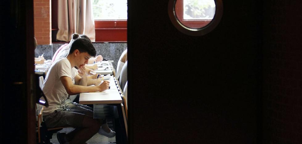 Los alumnos mayores de 12 años irán a clase en días alternos si no se les garantiza la distancia