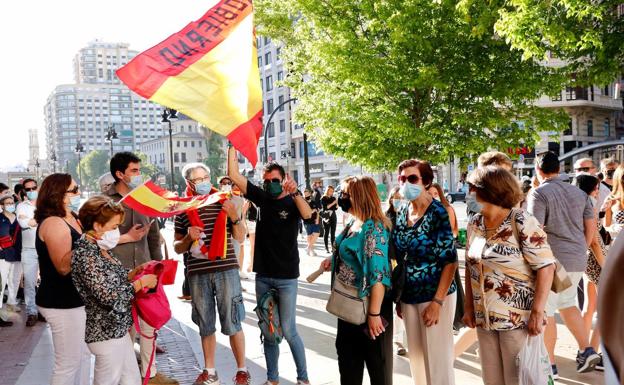 La afición taurina protesta en Valencia por la falta de apoyo por parte de las autoridades