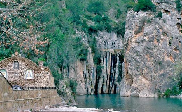 Montanejos cobrará una tasa por entrar a la Fuente de Baños