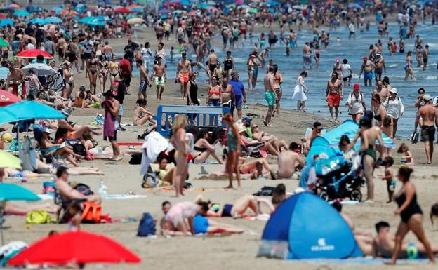 ¿Es obligatorio llevar mascarilla en la playa?