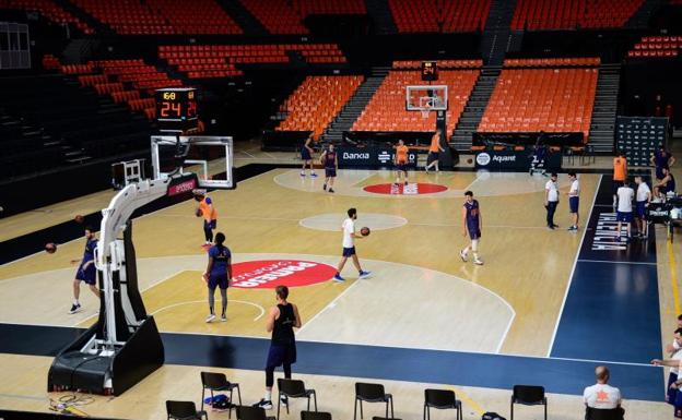 Bautismo en el agua para la Fase Final de la ACB