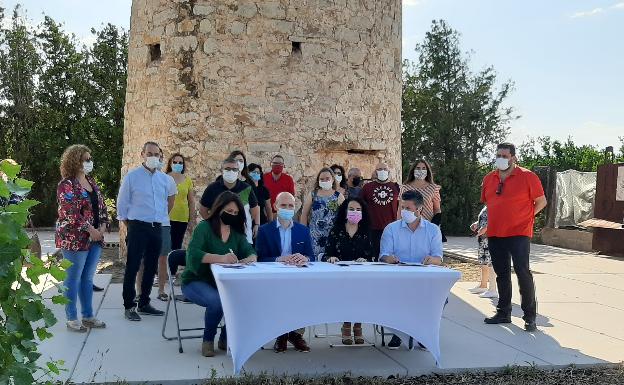 El Botànic nace en Tavernes con la reforma de los institutos y el fin de la inundabilidad como ejes