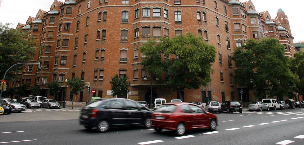 La plaza Pintor Segrelles, próxima zona que se quiere cerrar al tráfico