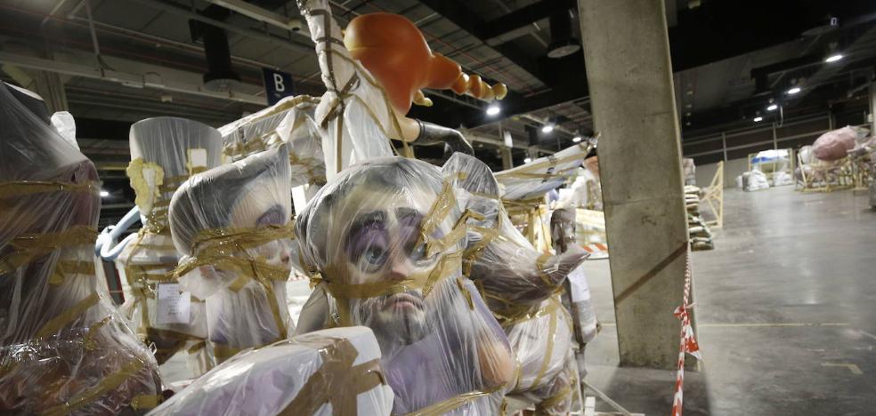 Los artistas amenazan con sacar fallas a la calle ante el bloqueo del traslado