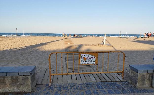 La noche de San Juan transcurre sin incidentes en las playas de l'Horta Nord