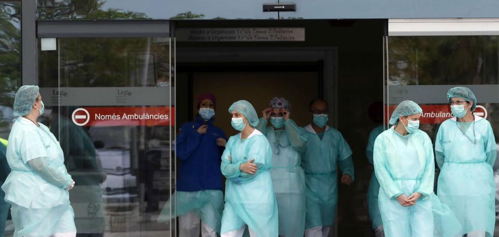 Los sanitarios critican que el refuerzo de verano llega tarde y es «irrisorio»