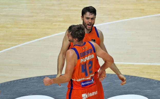 El Valencia Basket pretende un golpe de gracia para evitar el azar