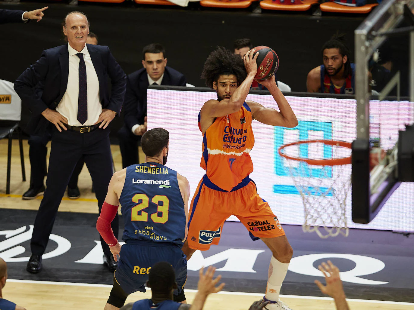 ACB: espectaculares imágenes del Valencia Basket - Baskonia