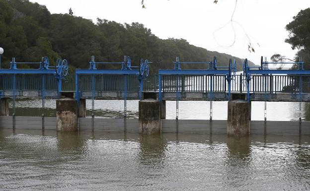 La Junta de la Albufera advierte a la fiscalía que abrirá las golas de día por el exceso de agua