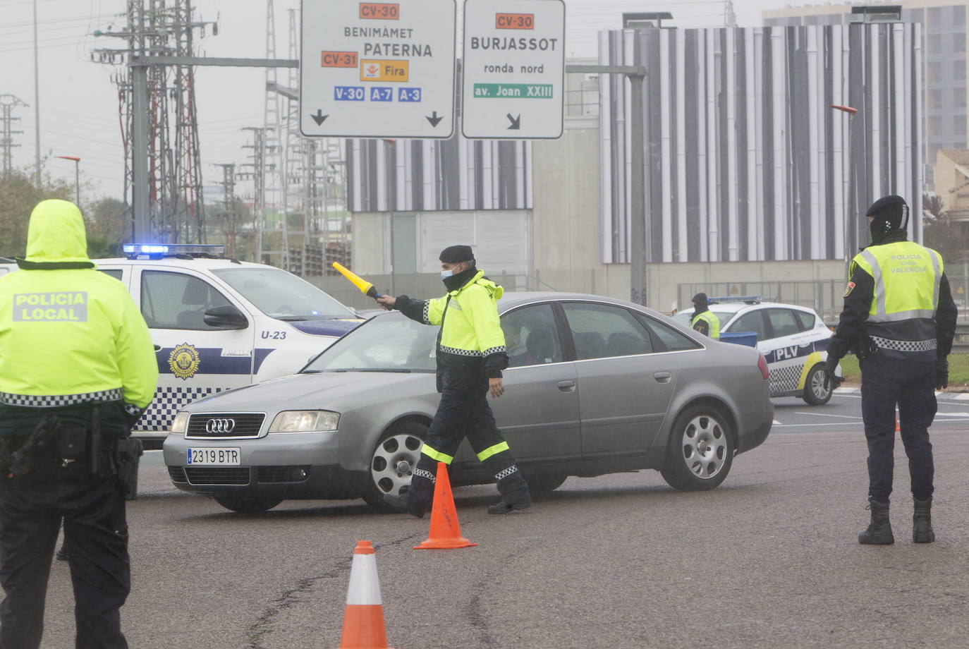 El confinamiento se salda con 140 multas al día en Valencia y el aumento de la violencia machista
