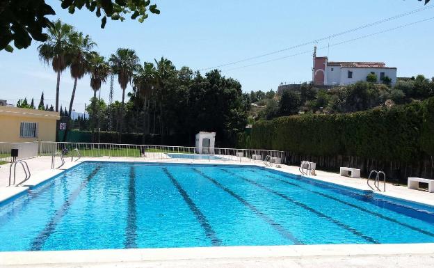 Benirredrà abre la piscinas y ofrece cursos de natación todo el verano