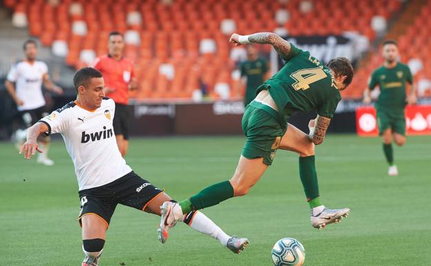 Rodrigo: «La Champions es casi imposible, hay que ser realistas»