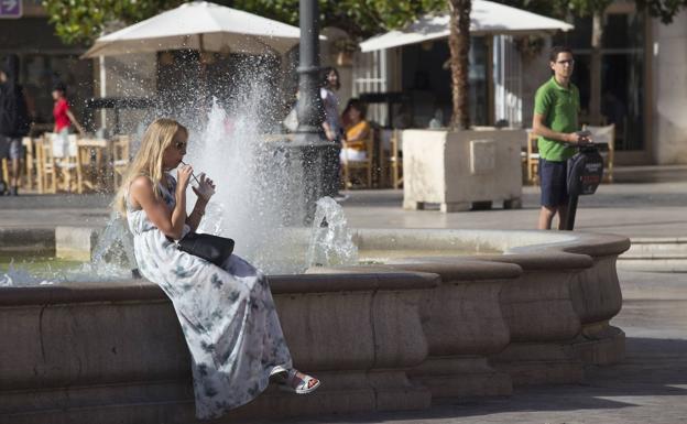 Valencia continúa este jueves en aviso por calor