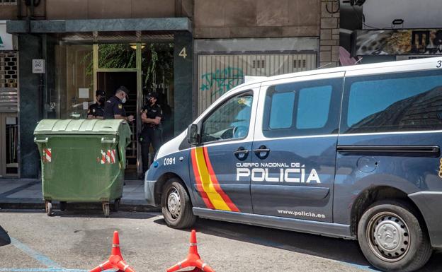 Detenido tras agredir a su pareja delante de sus hijos por no gustarle la cena