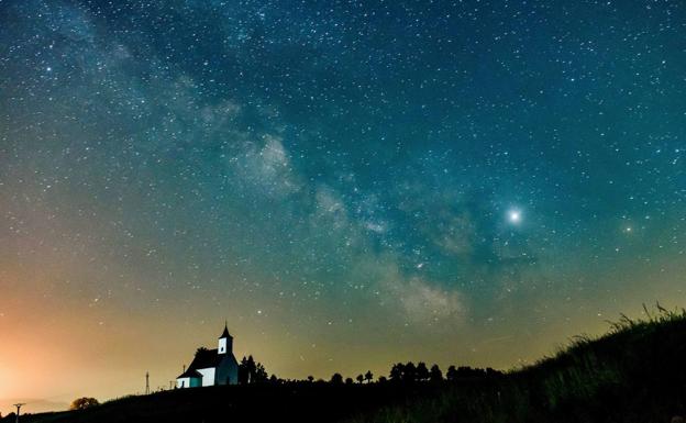 Descubren una rareza cósmica que revela nuevas pistas sobre la fuente de energía de la Vía Láctea