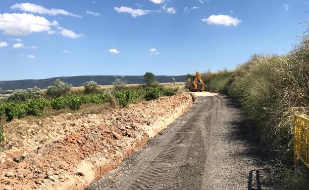 La Font de la Figuera repara los caminos destrozados por la DANA