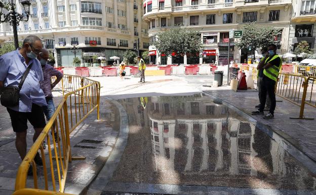 La 'Plaza Roja' de Valencia cobra forma