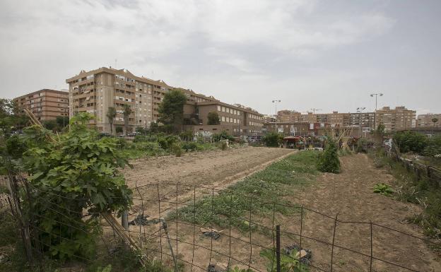 Vecinos de Benimaclet rechazan acuerdos con la promotora de viviendas