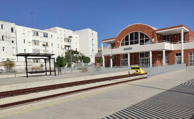 Dénia cumple cuatro años sin enlace ferroviario a la espera de que finalicen las obras del TRAM