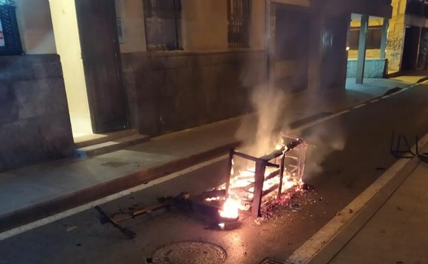 La explosión de la batería de un patinete eléctrico provoca un incendio en una vivienda en Alicante