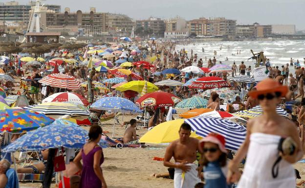 Fallece ahogado un hombre de 72 años en la playa de La Mata de Torrevieja