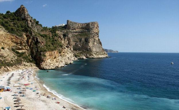 Benitatxell pone en marcha la 'app' de reservas para visitar la cala del Moraig