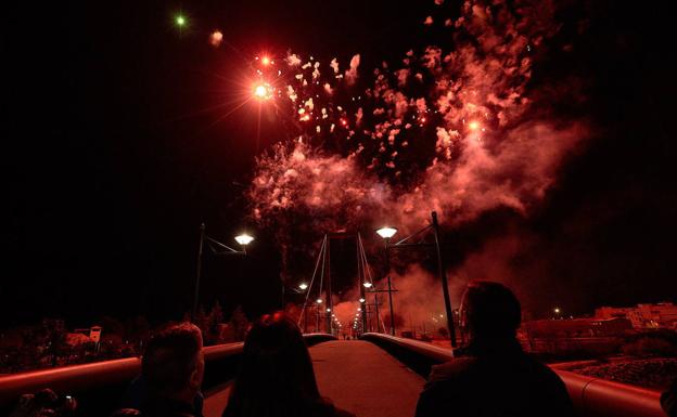 Quince municipios valencianos disparan este sábado 18 de julio castillos de fuegos artificiales