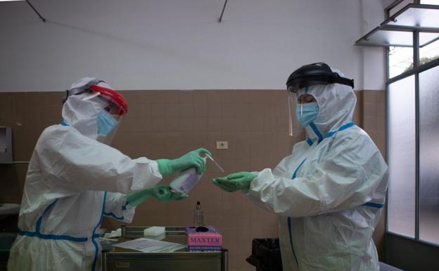 Barcelona impone medidas especiales tras dispararse los contagios por coronavirus