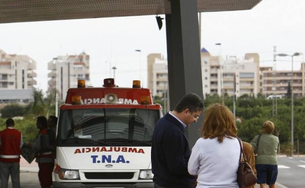 Buscan a un hombre por herir con arma blanca a una mujer en Torrevieja