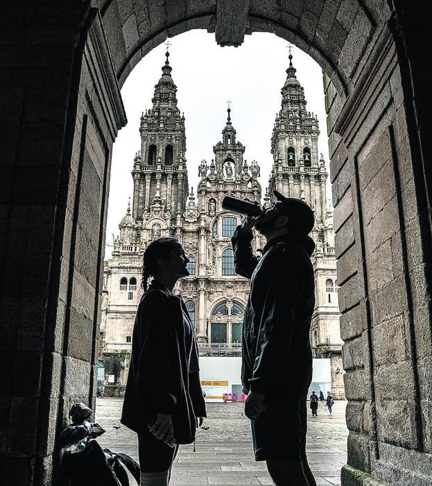 Cirugía contrarreloj para la catedral de Santiago