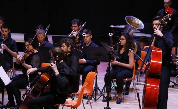 Un pasacalle marítimo recorrerá la playa de Puçol a ritmo de pasodoble