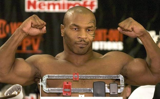 Mike Tyson regresa al boxeo tras 15 años para un especial televisado