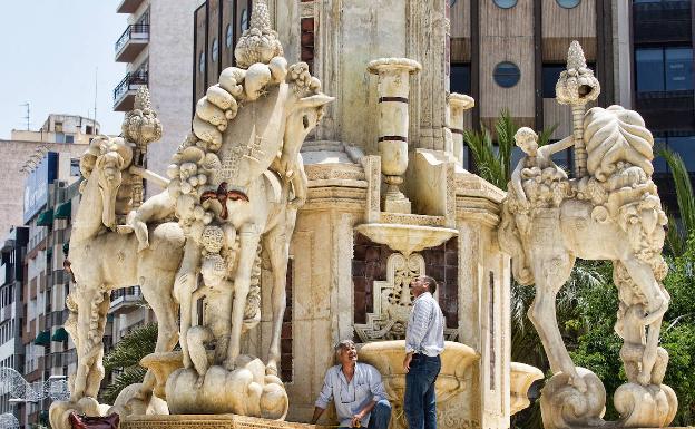 Más de trescientos mil euros para la restauración de la fuente de la Plaza de los Luceros