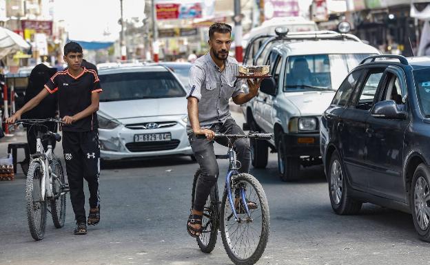 El primer café 'delivery' de Gaza