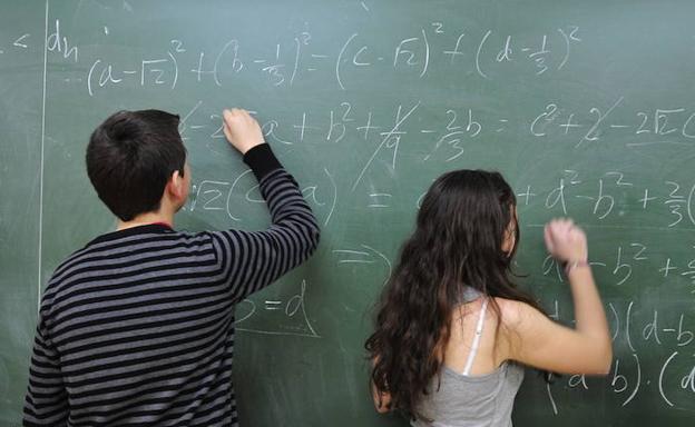 El Grado de Física y Matemáticas registra la nota de corte más alta en la Comunitat Valenciana, con un 13,59