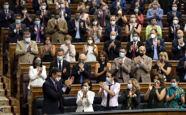 El llenazo del grupo socialista desata una avalancha de críticas