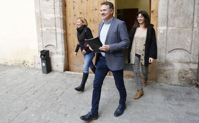 Una auditoría externa de la EMT carga contra la ausencia de control en los contratos menores